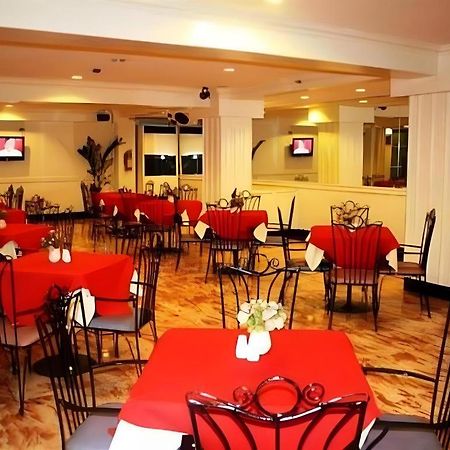 Las Palmas Hotel De Manila Exterior photo