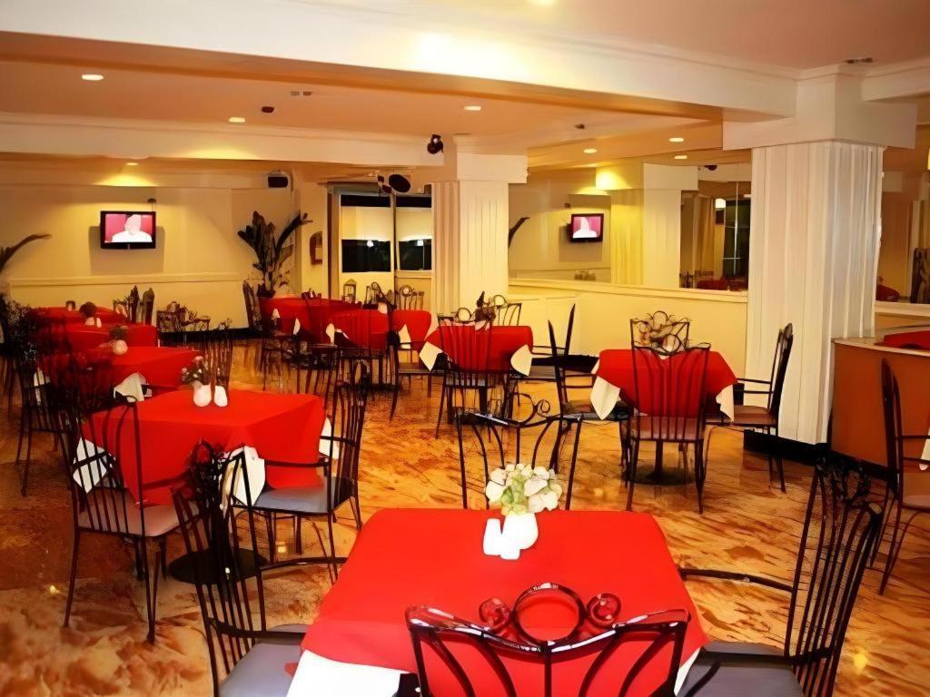Las Palmas Hotel De Manila Exterior photo