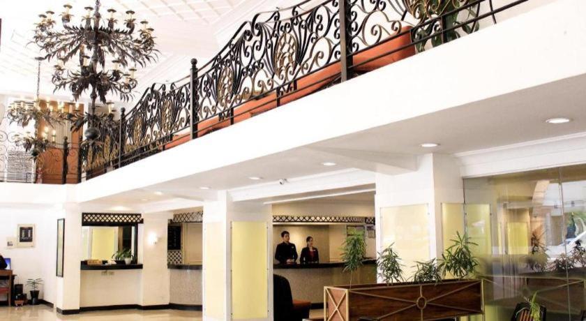 Las Palmas Hotel De Manila Exterior photo